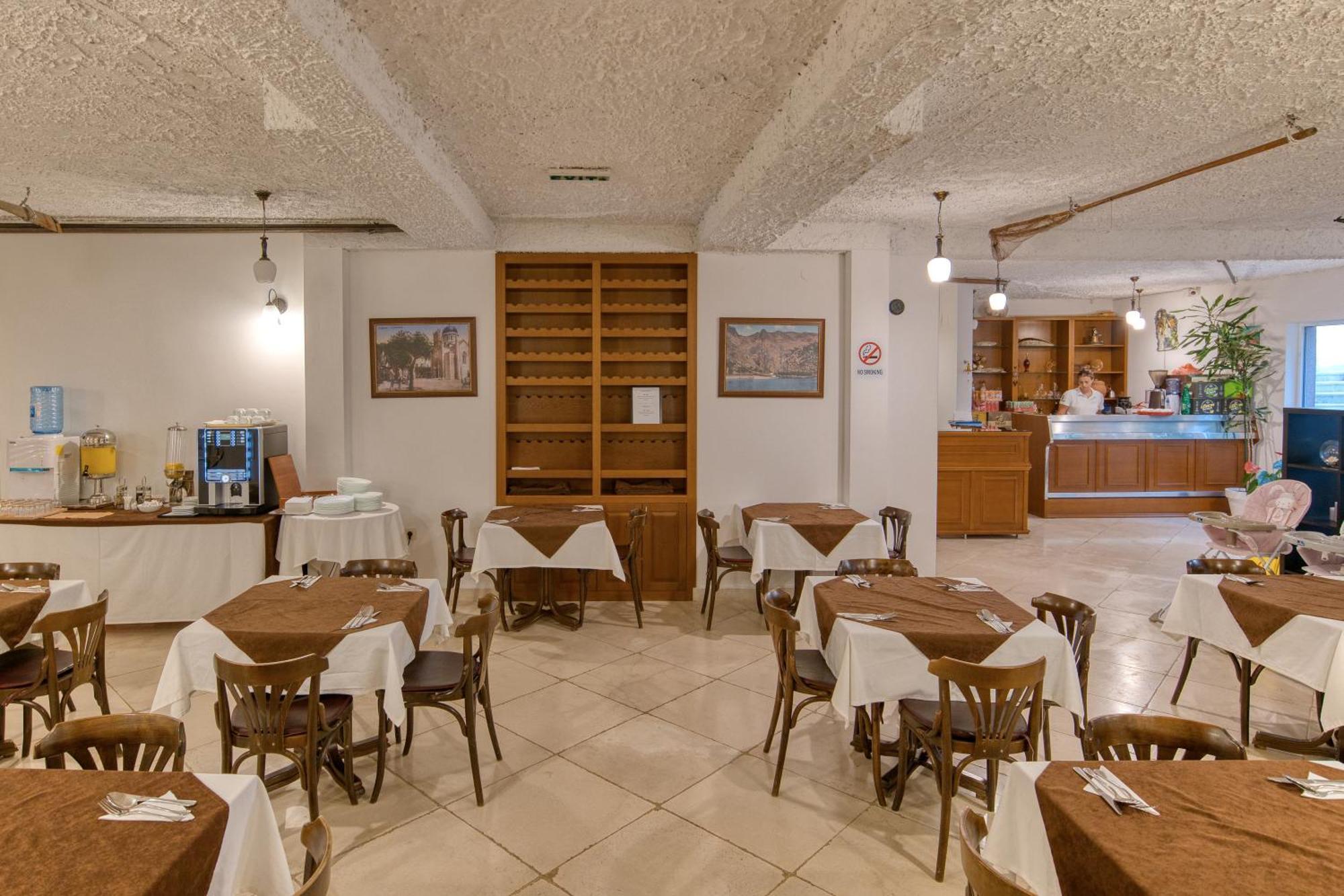 Garni Hotel Milica Herceg Novi Buitenkant foto