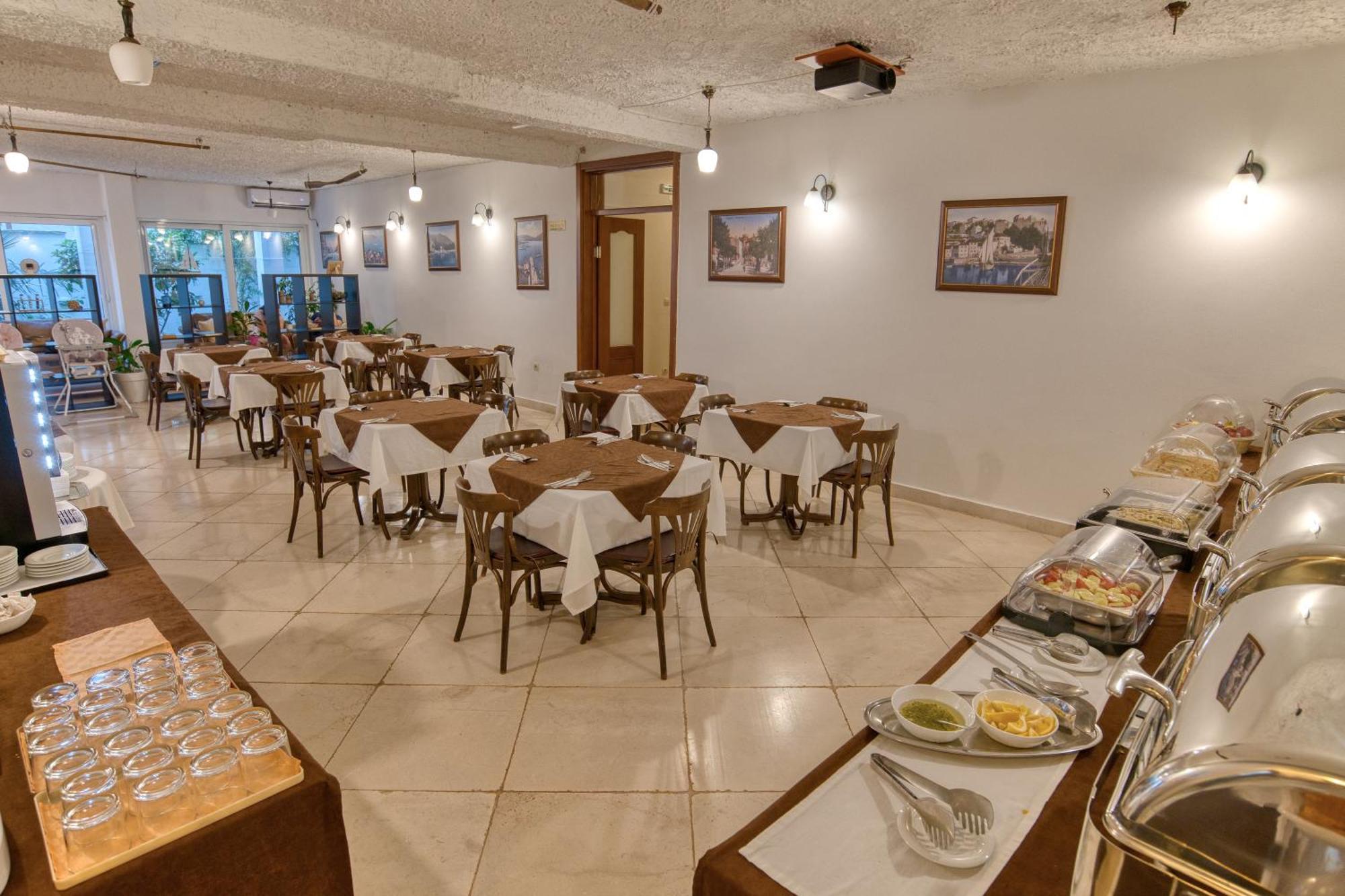Garni Hotel Milica Herceg Novi Buitenkant foto